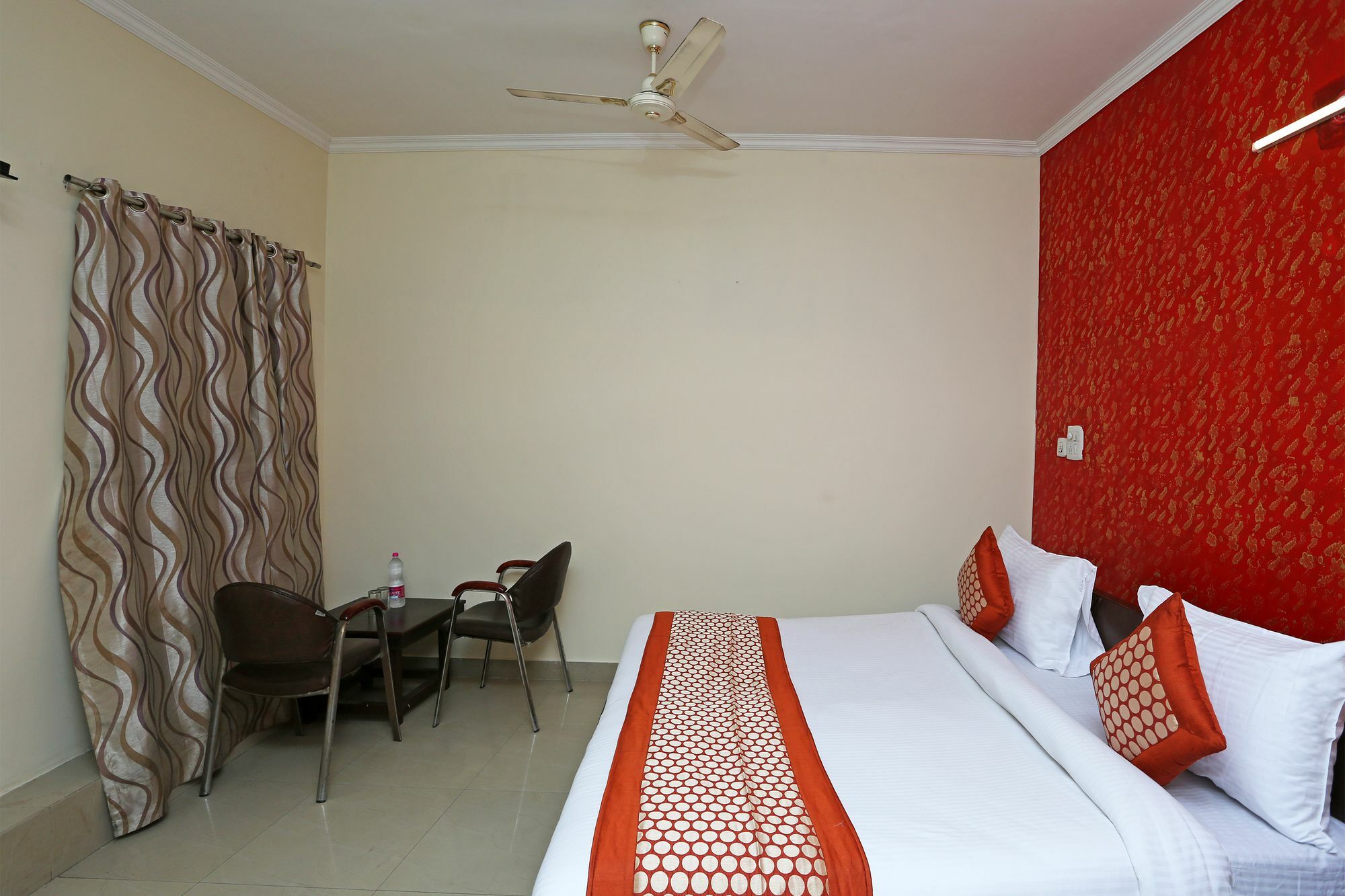 Hotel Aero Look Ню Делхи Екстериор снимка
