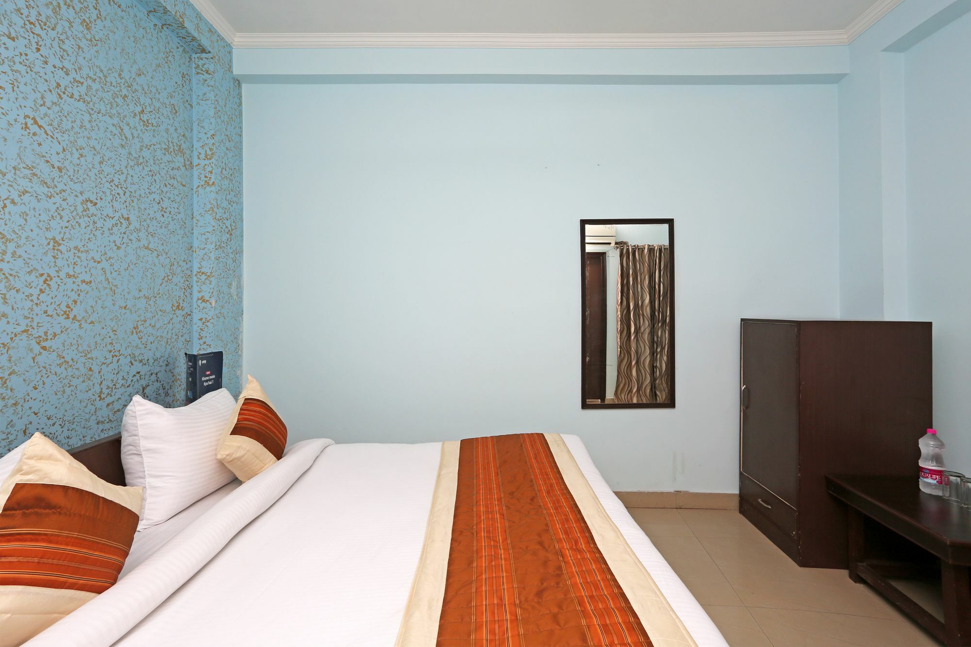 Hotel Aero Look Ню Делхи Екстериор снимка